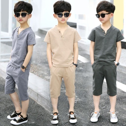 Maglietta e pantaloni corti da bambino L1601