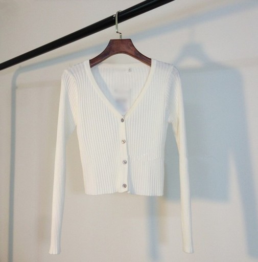 Maglione da donna con bottoni G226