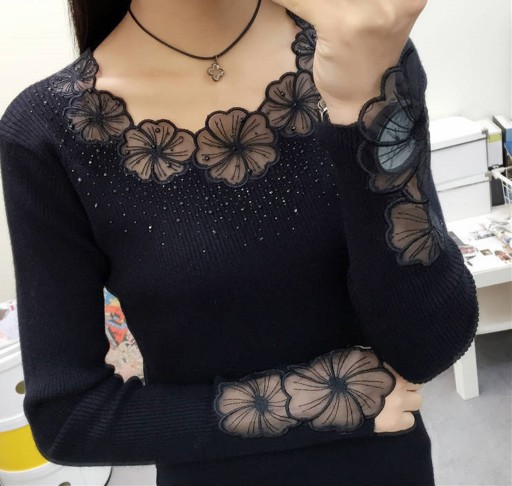 Maglione da donna con fiori A2980