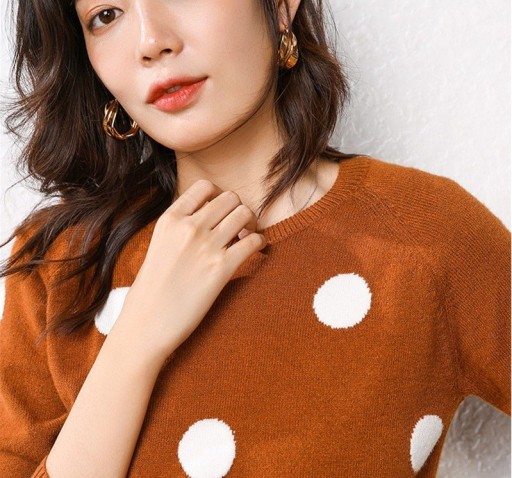 Maglione da donna con pois