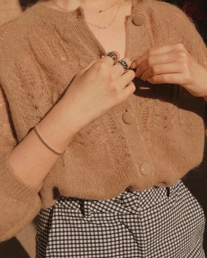 Maglione lavorato a maglia da donna A2340