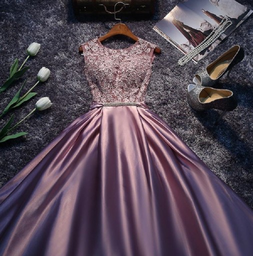 Μακριά φορέματα χορού