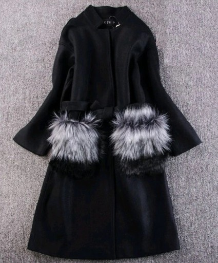 Manteau femme avec fourrure sur les poches J1211
