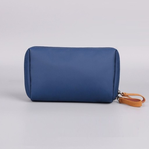 Matkakosmetiikkalaukku C689