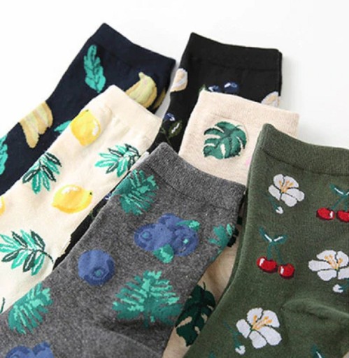 Meias femininas com fruta