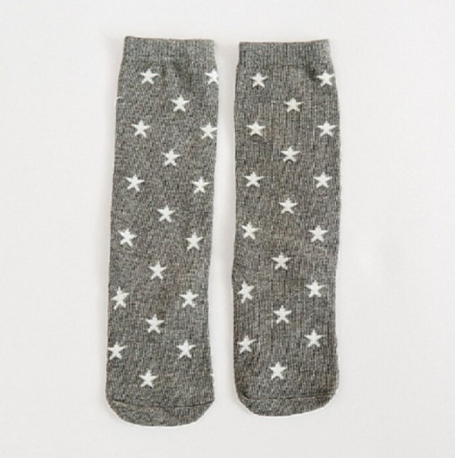 Meias infantis com estrelas