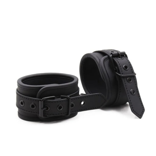 Menottes noires en cuir pour les chevilles avec fermeture à sangle, taille ajustable, détails en métal pour les jeux de bondage, emballage discret