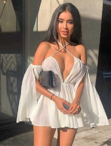 Mini vestidos com mangas em sino