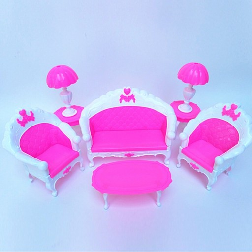 Mobilier pour poupées