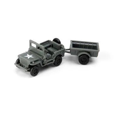 Modell des Geländewagens Jeep mit Anhänger Maßstab 1:72 Kunststoffbausatz zum Zusammenbauen militärische Technik Marke GSF