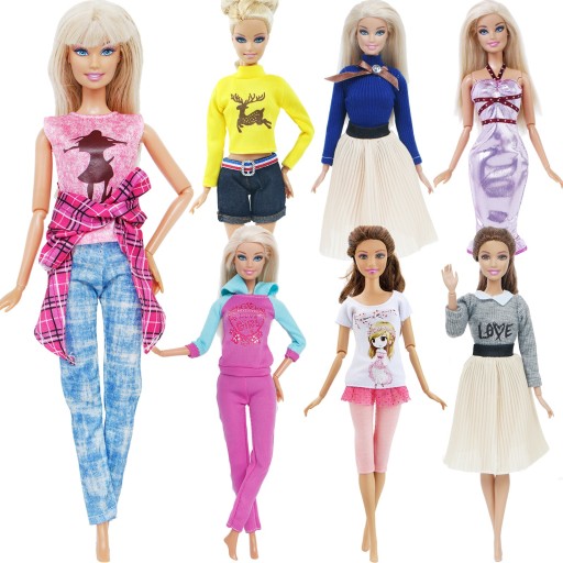 Moderigtigt outfit til Barbie A1