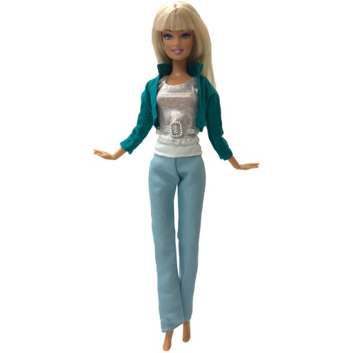 Moderigtigt outfit til Barbie A409