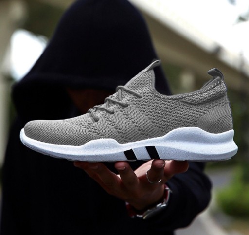 Moderne åndbare herresneakers J2012