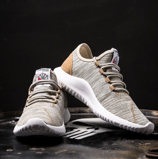 Moderne åndbare herresneakers J2013