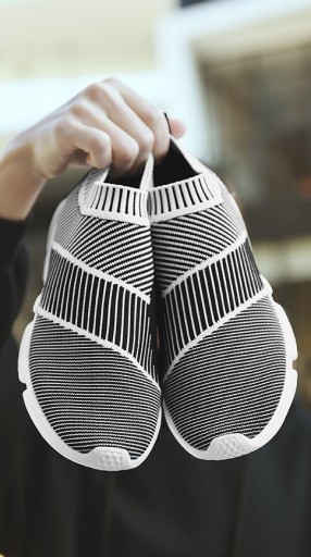 Moderné pánske topánky J2010