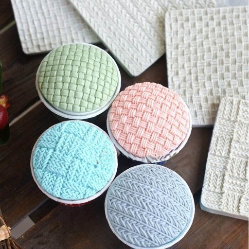 Moule en silicone avec motif tressé