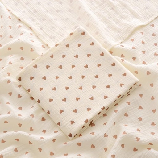 Muszlin takaró 100 x 100 cm szív mintával Puha, légáteresztő pamut babáknak Babapólya Törölköző Textil pelenka