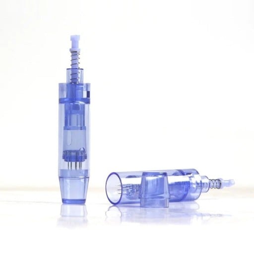 Naaldopzetstukken voor dermapen in beschermhoes 5 stuks Vervangbare naaldkoppen met 12 naalden voor micronaaldpen. Navullingen