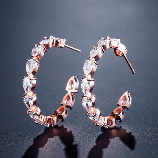 Naisten korvakorut zirkoneilla G362