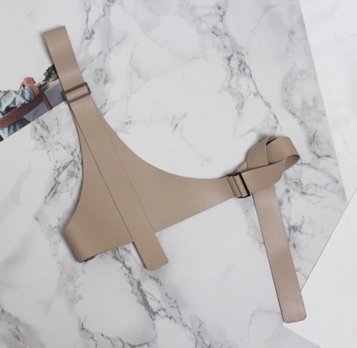 Naisten nahkavyö L163