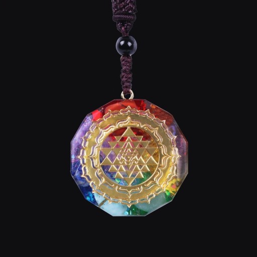 Naisten Sri Yantra -kaulakoru