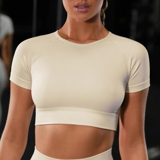 Naisten urheilullinen crop-toppi B881