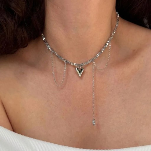 Necklace Made of Irregular Beads with a Subtle Shine, Layered Hanging Chains and a Heart Pendant, Elegant Decorative Jewellery