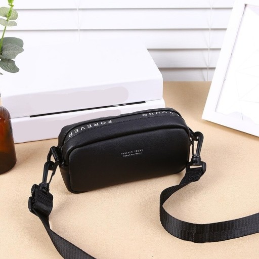 Női crossbody kézitáska M1778
