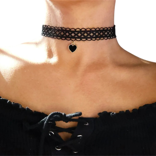 Női fekete choker csipkével és szív alakú medállal, zárható, elegáns kiegészítő mindennapi és ünnepi viselethez
