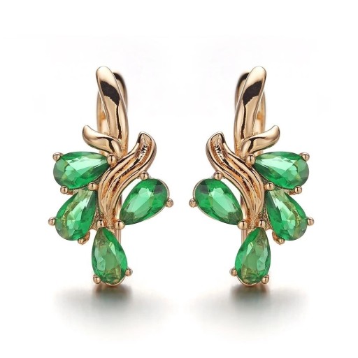 Női fülbevaló kövekkel