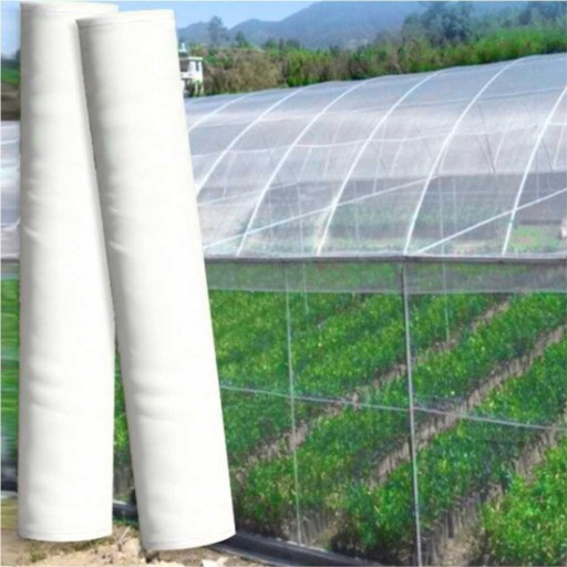 Nonwoven stof til plantebeskyttelse