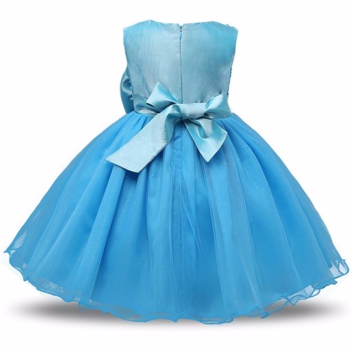 Nowoczesna sukienka dziewczęca - jasnoniebieska