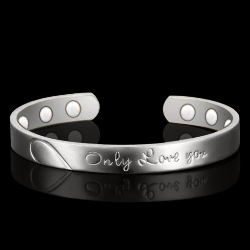 Offenes Armband mit Aufschrift