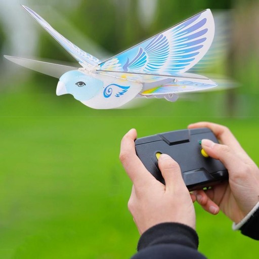 Oiseau volant télécommandé