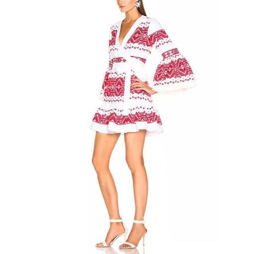 Original mini vestido de manga larga