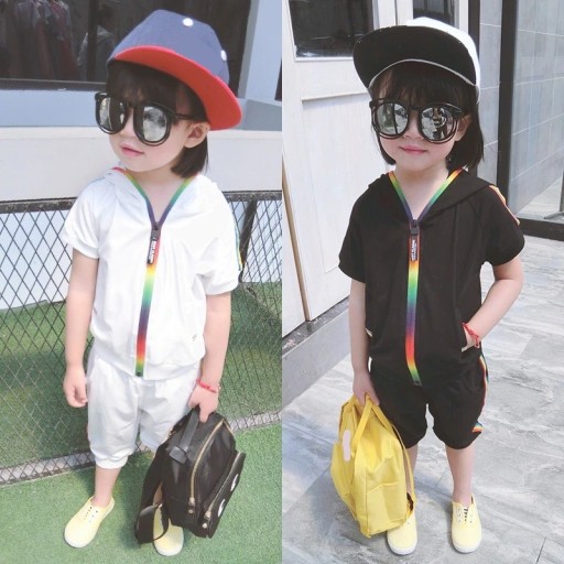 Παιδική μπλούζα με κοντό μανίκι και παντελόνι