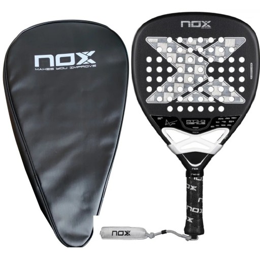 Pala de Padel NOX AT10 Genius 18K carbono 18K superficie marco de carbono funda protectora Negra y blanca Agustín Tapia para jugadores avanzados luxury series
