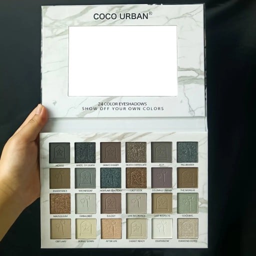 Paletka cieni do powiek 24 kolory Matowe i błyszczące ciemne odcienie Styl punkowy Smoky make-up Halloween długotrwały efekt