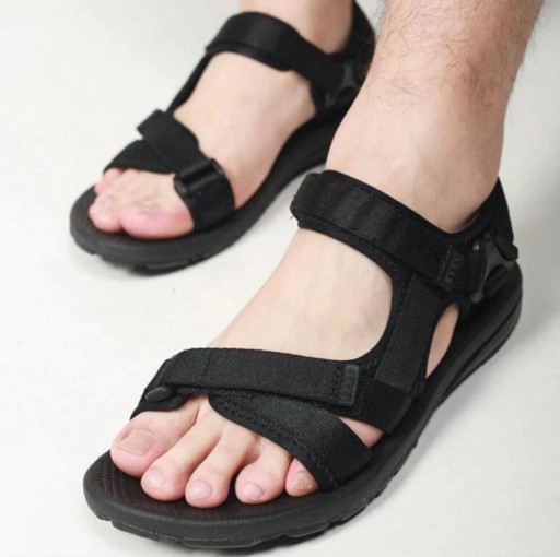 Pánske čierne remienkové sandále
