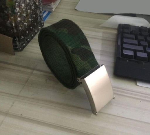 Pánský pásek s maskáčovým vzorem