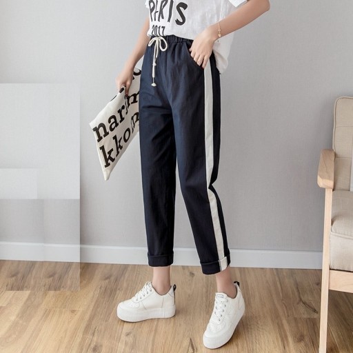 Pantalones de mujer con cintura elástica.