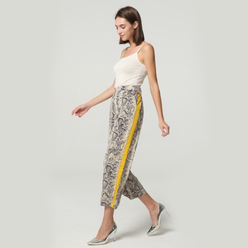 Pantaloni 3/4 da donna con motivo a serpente