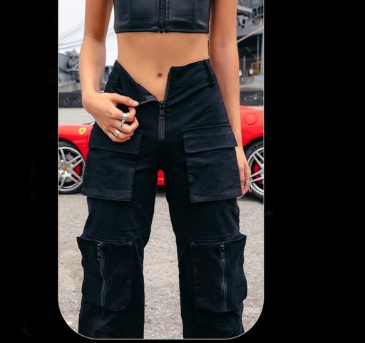 Pantaloni cargo da donna con vita alta