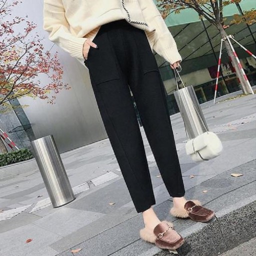 Pantaloni de damă A214