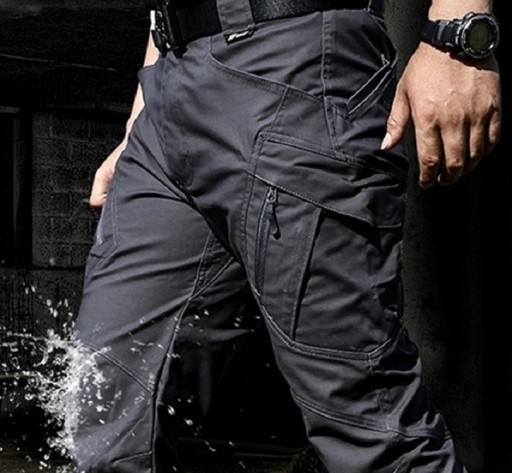 Pantaloni militari da uomo