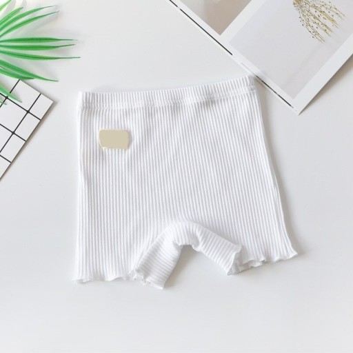 Pantaloni scurți pentru fete N663