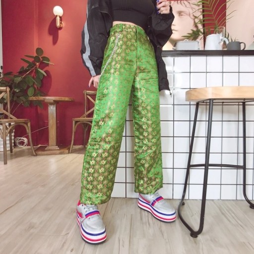 Pantaloni verzi de dama cu model