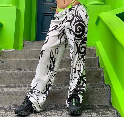Pantalons de survêtement noir et blanc pour femmes avec imprimé