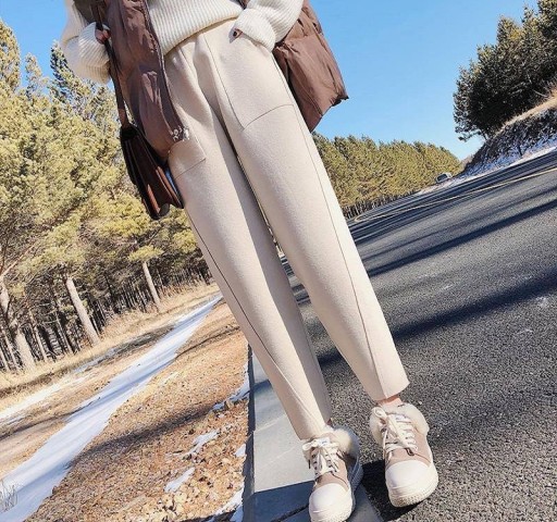 Pantalons pour femmes A214