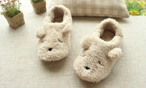 Pantoufles pour femmes en forme de chien